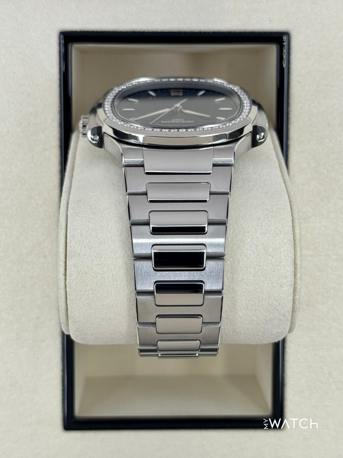 Patek Philippe Nautilus 35.2mm 7118/1200A-001 Stainless Steel Blue Dial