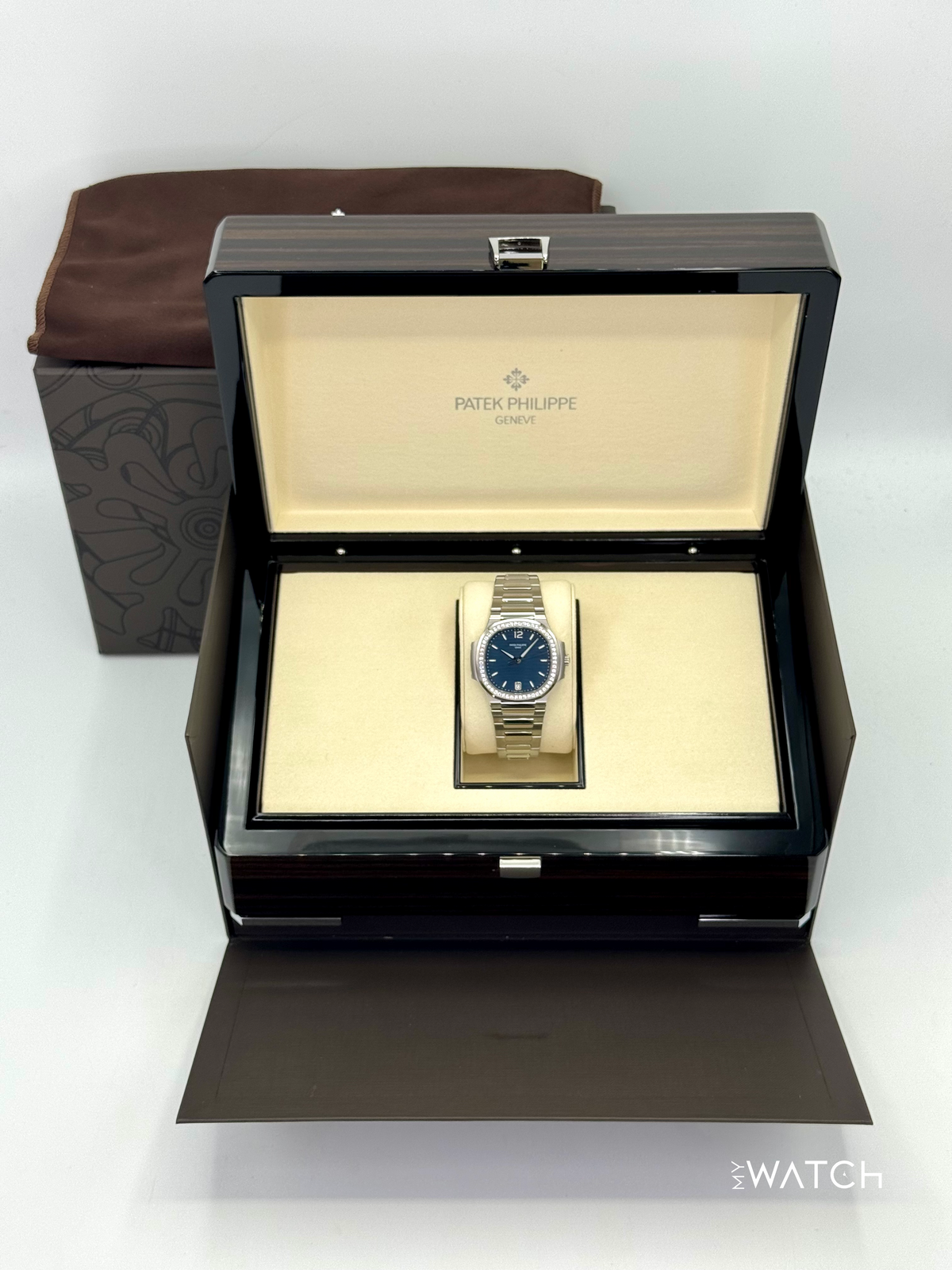 Patek Philippe Nautilus 35.2mm 7118/1200A-001 Stainless Steel Blue Dial