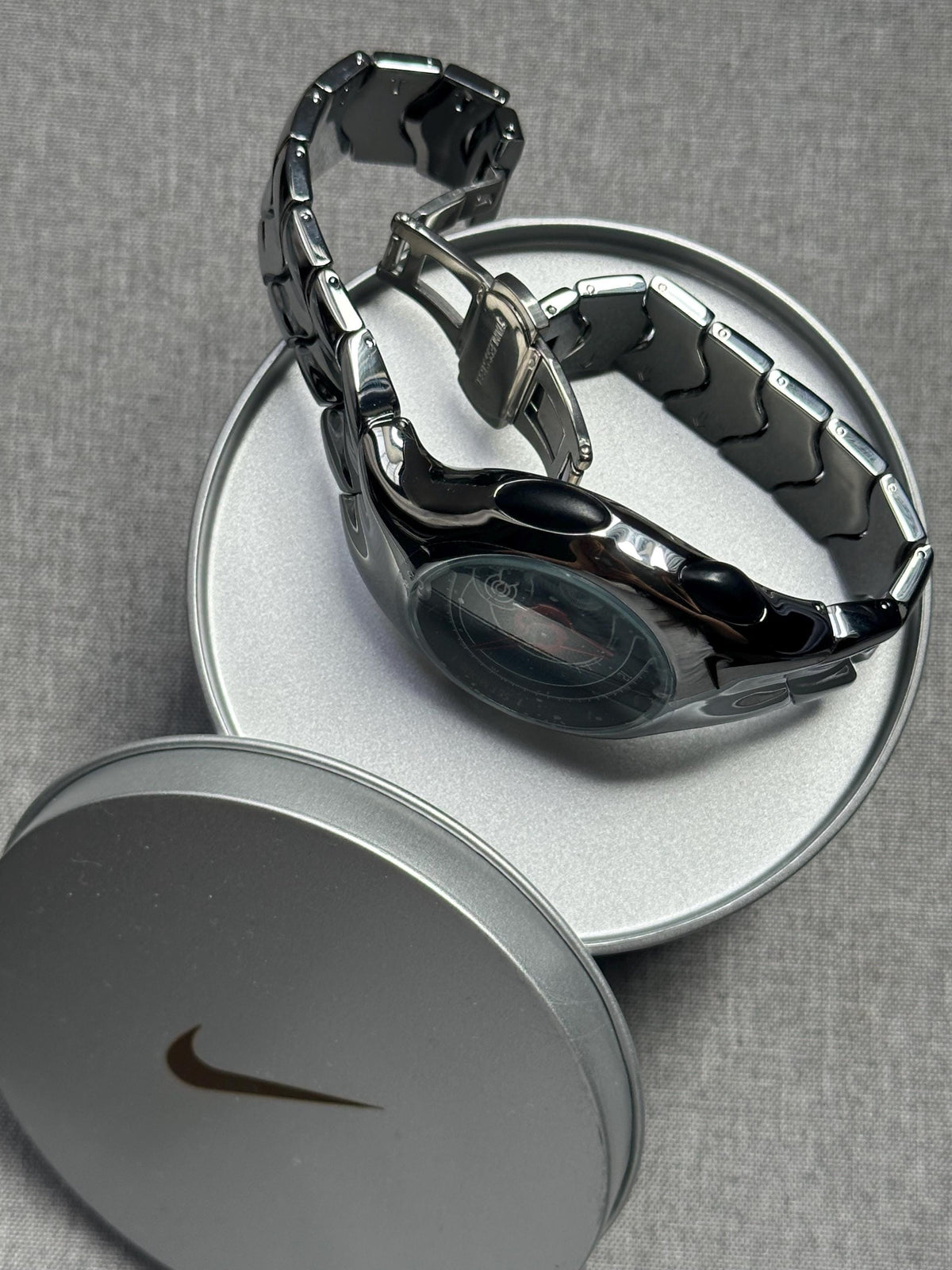 Nike Triax Chronograph Watch Silver Red Dial – Vintage Stainless Steel Sports Watch, Rare Collectible Timepiece